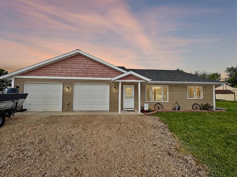 32406 Starland Shore Dr, Dent, MN 56528
