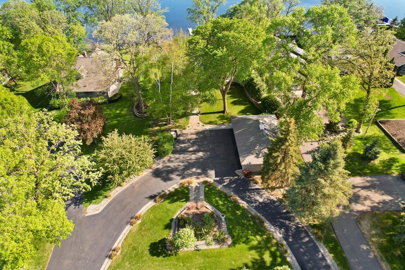 919 N Shore Dr, Detroit Lakes, MN 56501