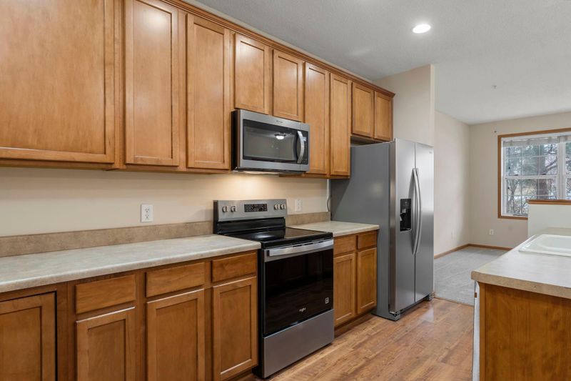 6708 Narcissus Ln N, Maple Grove, MN 55311
