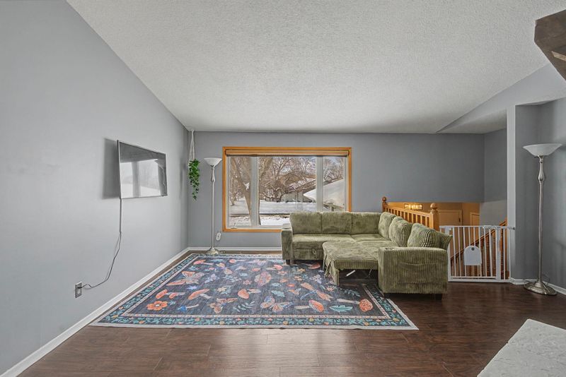 9614 Wellington Ln N, Maple Grove, MN 55369
