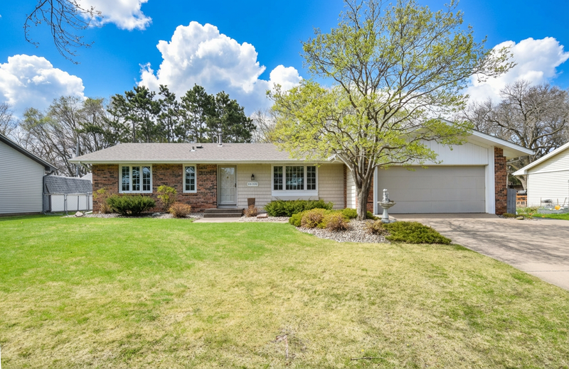 10700 Flora St NW, Coon Rapids, MN 55433