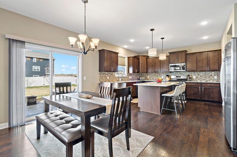 3894 Carver Pa, Chaska, MN 55318