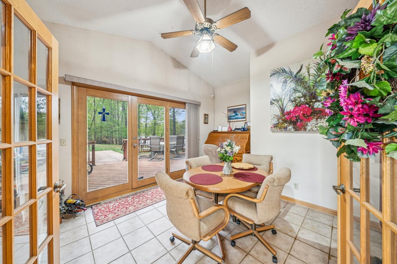 N1355 Burma Rd, Sarona, WI 54870