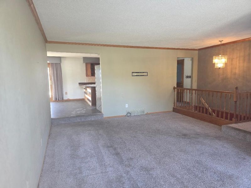15 Birch Ave, Bird Island, MN 55310