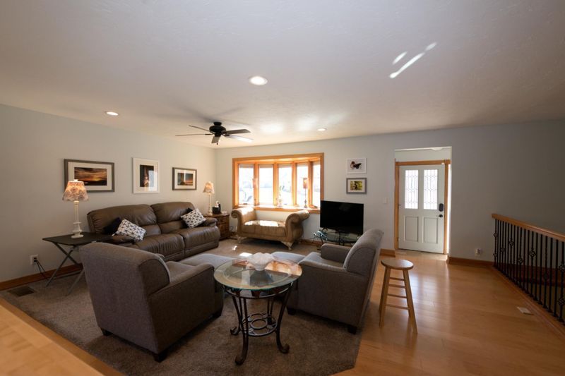 1969 Shakopee Ave E, Shakopee, MN 55379