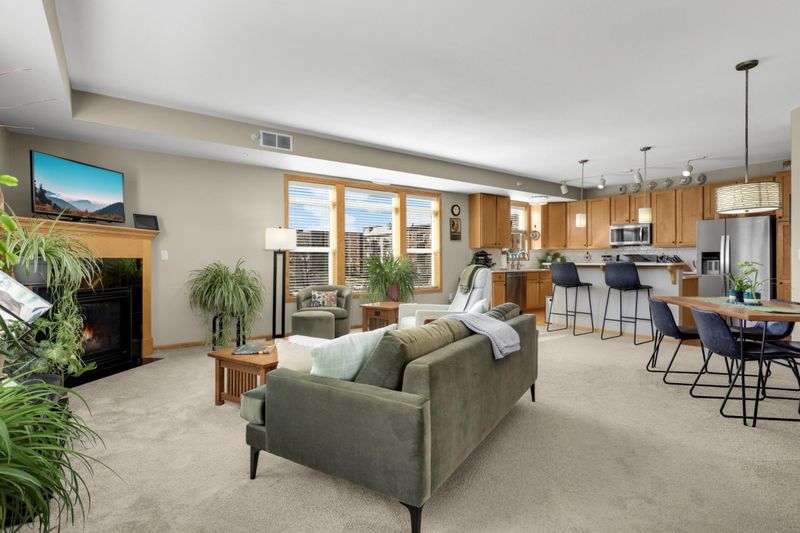 12501 Nicollet Ave #401, Burnsville, MN 55337