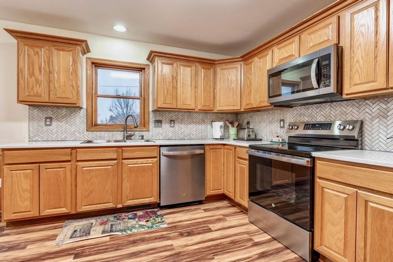 1207 Greenfield Ave, Fergus Falls, MN 56537