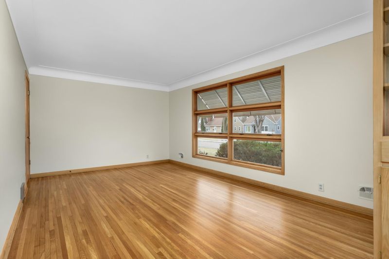 7501 Clinton Ave, Richfield, MN 55423