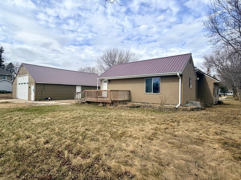 501 5th St, Wilmont, MN 56185