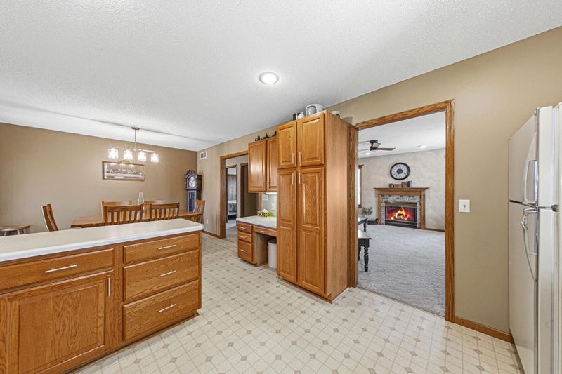 526 Beaver St E, Belle Plaine, MN 56011