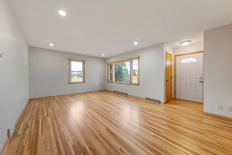 2335 4th St NW, Faribault, MN 55021