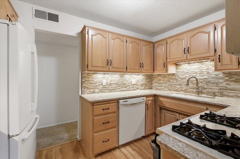 7500 Cahill Rd #215C, Edina, MN 55439