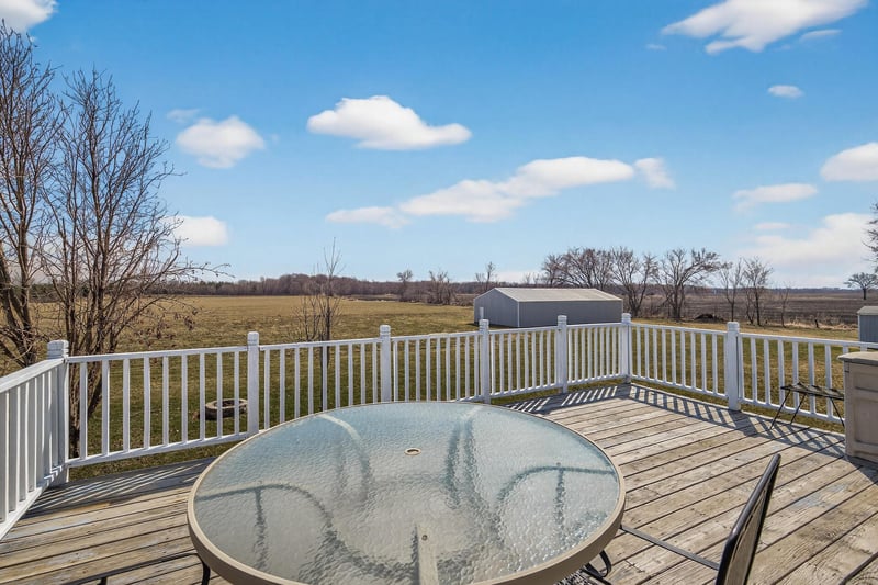 8210 Dempsey Ave SW, Waverly, MN 55390