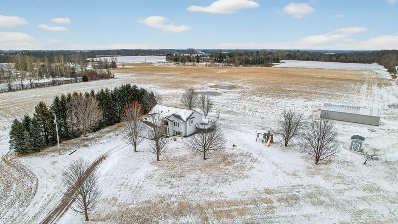 8210 Dempsey Ave SW, Waverly, MN 55390
