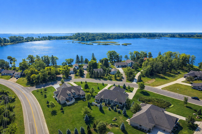 1904 Bridgeview Blvd, Detroit Lakes, MN 56501