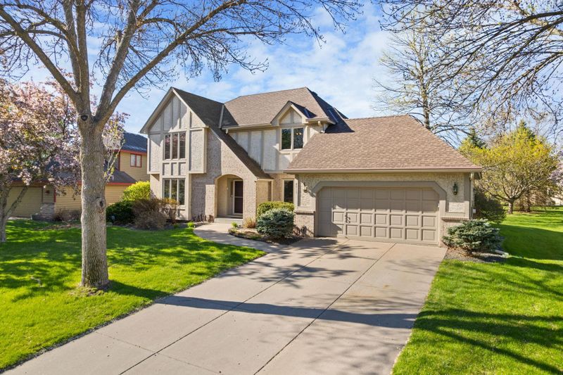 8917 Cambridge Ave, Brooklyn Park, MN 55443