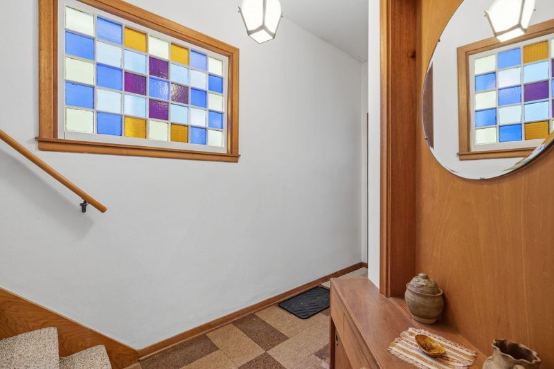 11 Ludlow Ave, Saint Paul, MN 55108