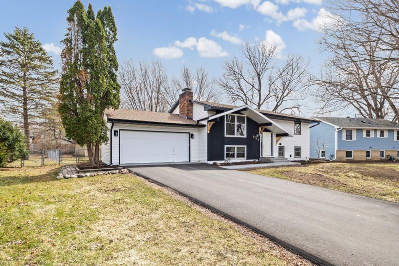 9117 31st Ave N, New Hope, MN 55427