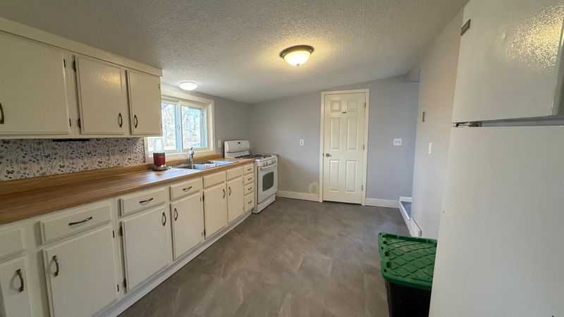 71 Stone St, Winona, MN 55987