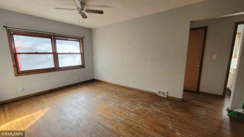 604 Oakdale Ave, Saint Paul, MN 55107