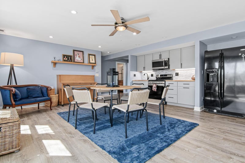 2501 Cherrywood Rd, Hopkins, MN 55305