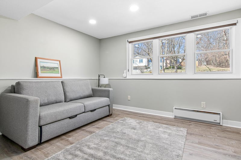 2501 Cherrywood Rd, Hopkins, MN 55305