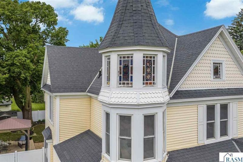 821 Armstrong Blvd N, Saint James, MN 56081