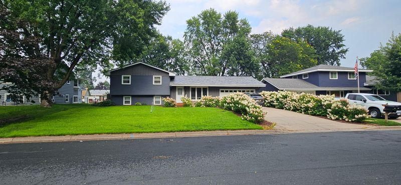 14790 Camero Ln, Rosemount, MN 55068