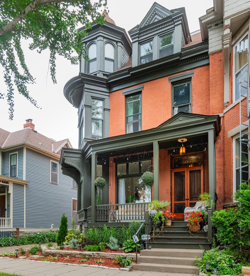 297 Laurel Ave, Saint Paul, MN 55102