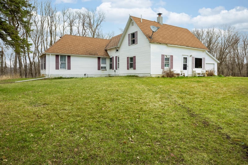 22845 NE Pickerel Lake Rd, Detroit Lakes, MN 56501