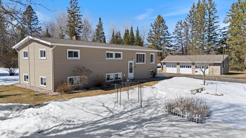 3495 Deer Forest Rd, Makinen, MN 55763