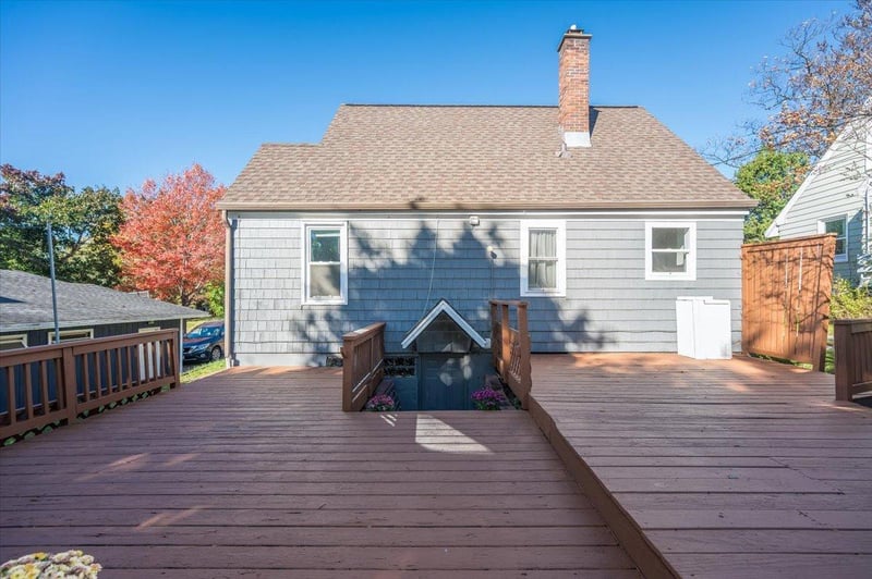 116 E Wabasha St, Duluth, MN 55803
