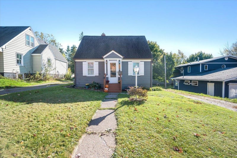 116 E Wabasha St, Duluth, MN 55803