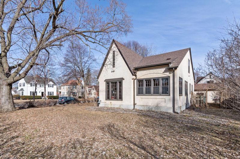 300 E Diamond Lake Rd, Minneapolis, MN 55419