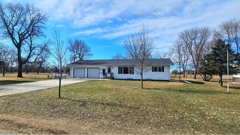 101 Pacific Ave, Donnelly, MN 56235