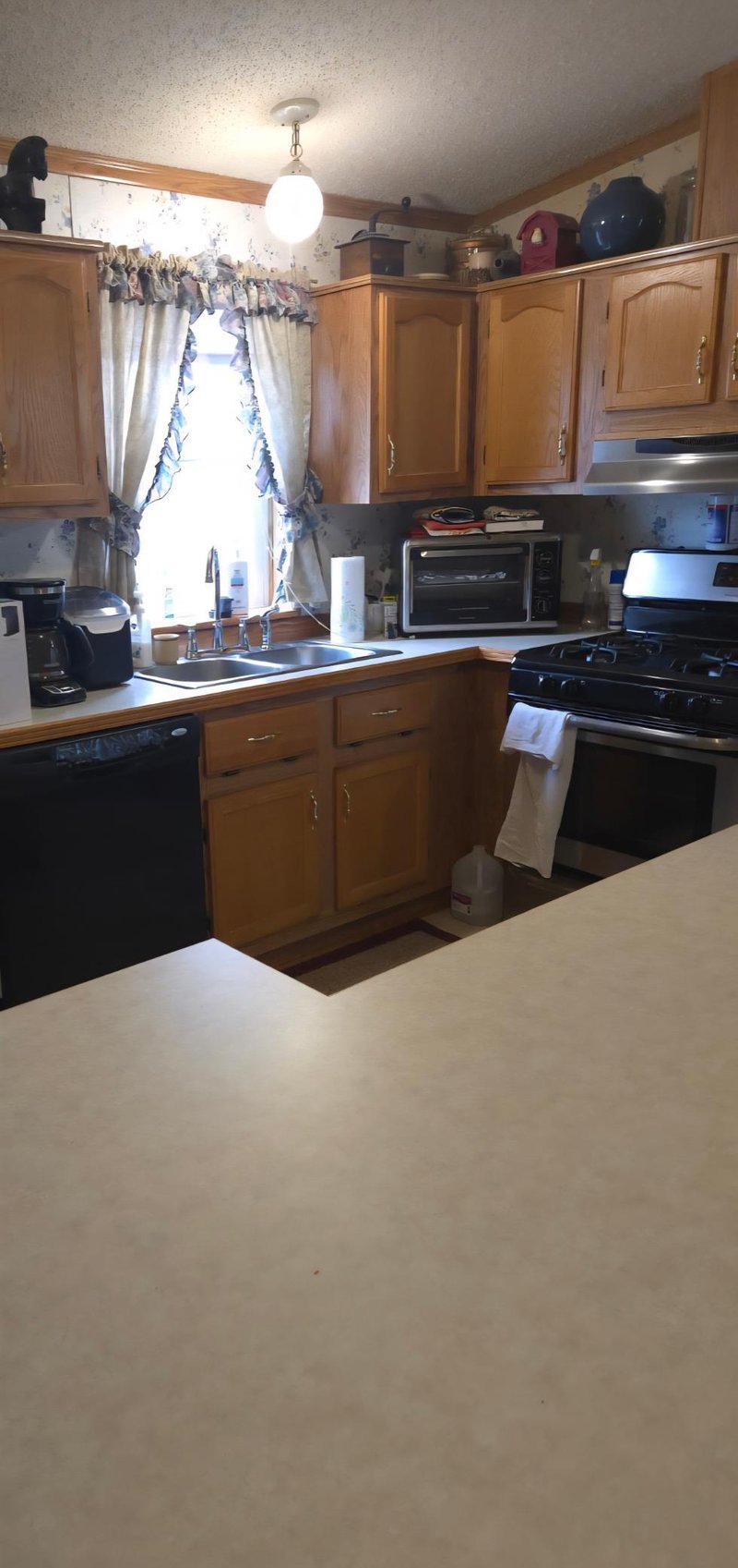 621 E Shakespeare Ave, Mankato, MN 56001