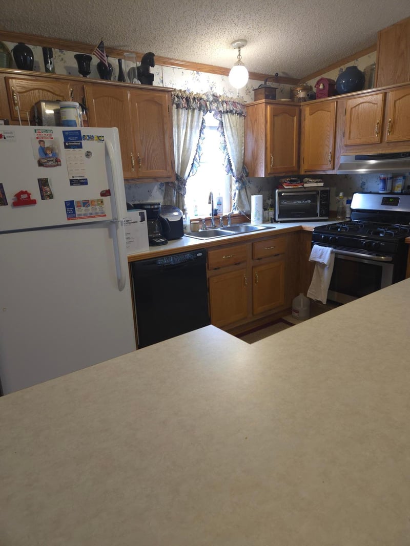 621 E Shakespeare Ave, Mankato, MN 56001