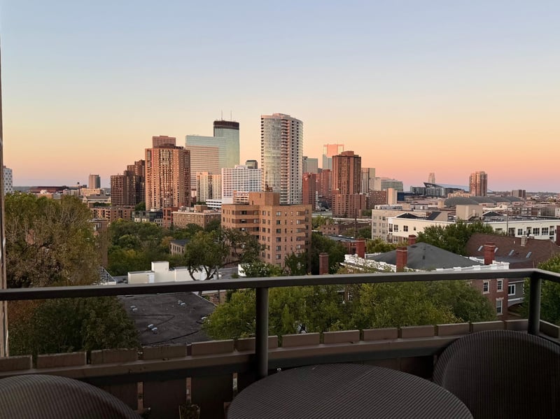 400 Groveland Ave #914, Minneapolis, MN 55403