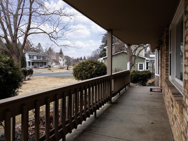 11818 Dunhill Rd, Eden Prairie, MN 55344