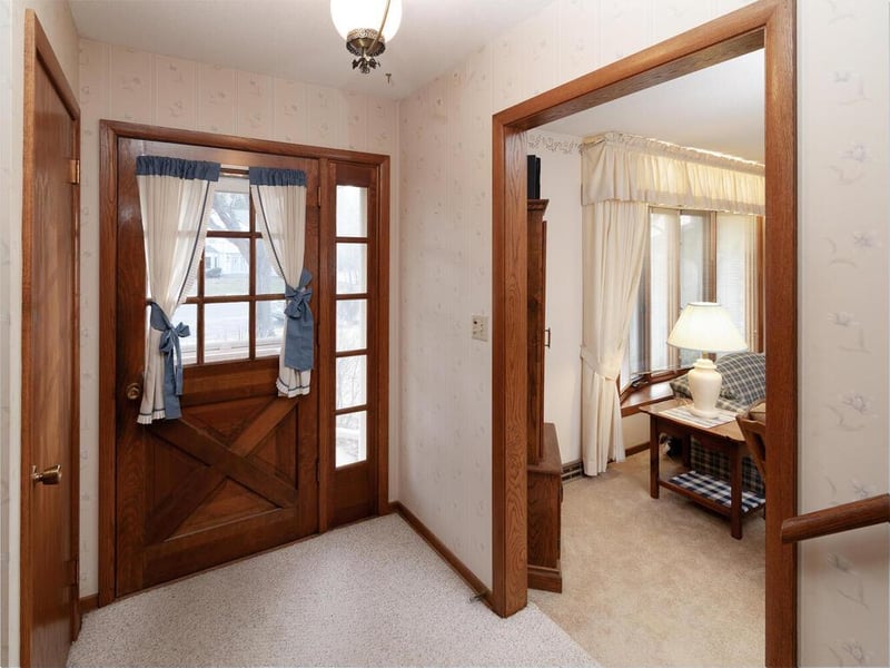 11818 Dunhill Rd, Eden Prairie, MN 55344