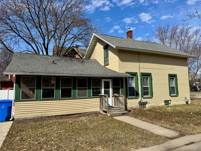 403 W Broadway St #6th, Winona, MN 55987