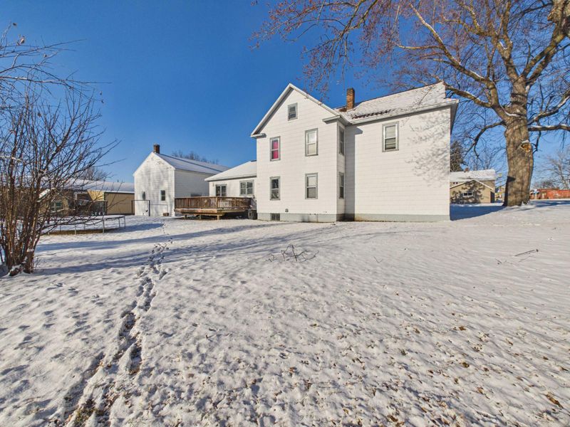 6 6th Ave SE, Melrose, MN 56352
