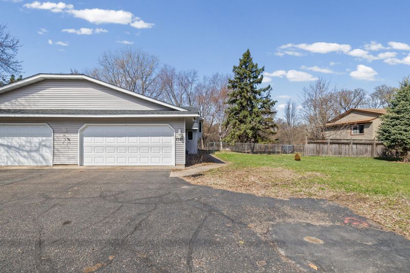 7521 Xerxes Ave N, Brooklyn Park, MN 55444
