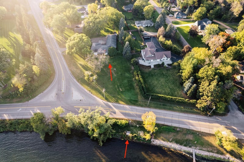 2040 N Shore Dr, Wayzata, MN 55391