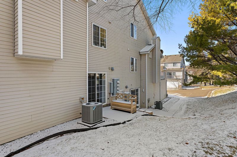 7717 Nicholas Way, Chanhassen, MN 55317