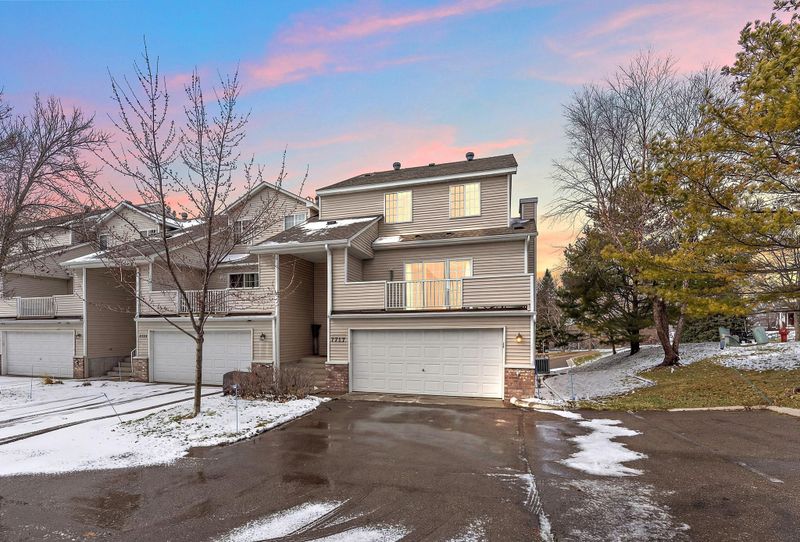 7717 Nicholas Way, Chanhassen, MN 55317