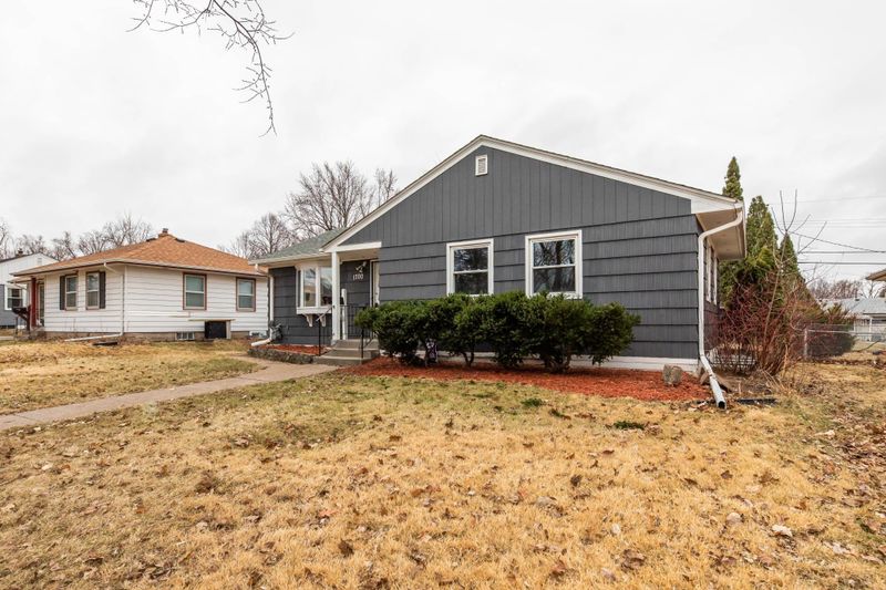 1700 Sherwood Ave, Saint Paul, MN 55106