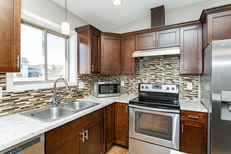 3932 Orchardview Ln NW, Rochester, MN 55901
