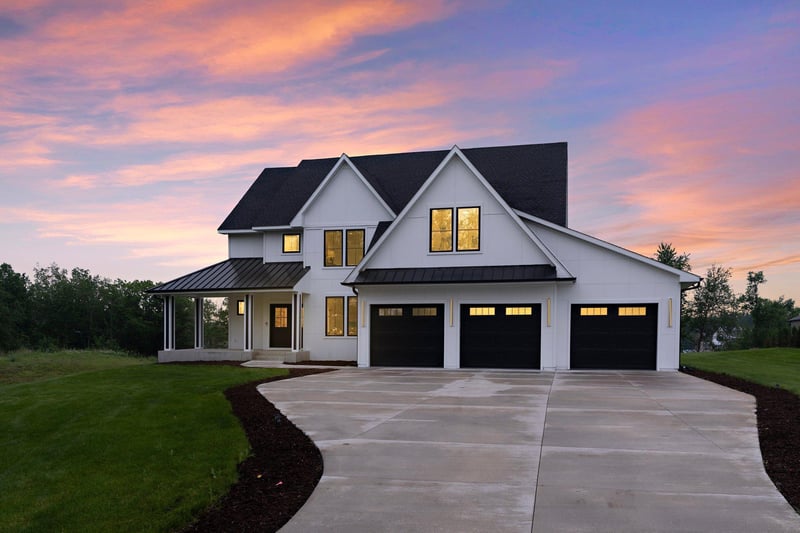 9743 Frontier Ln, Lakeville, MN 55044