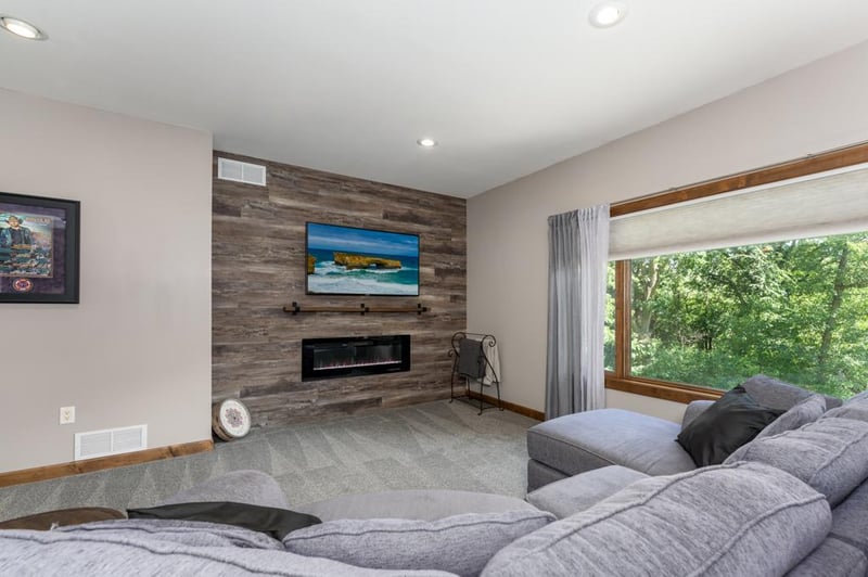 1408 10th St NE, Sauk Rapids, MN 56379